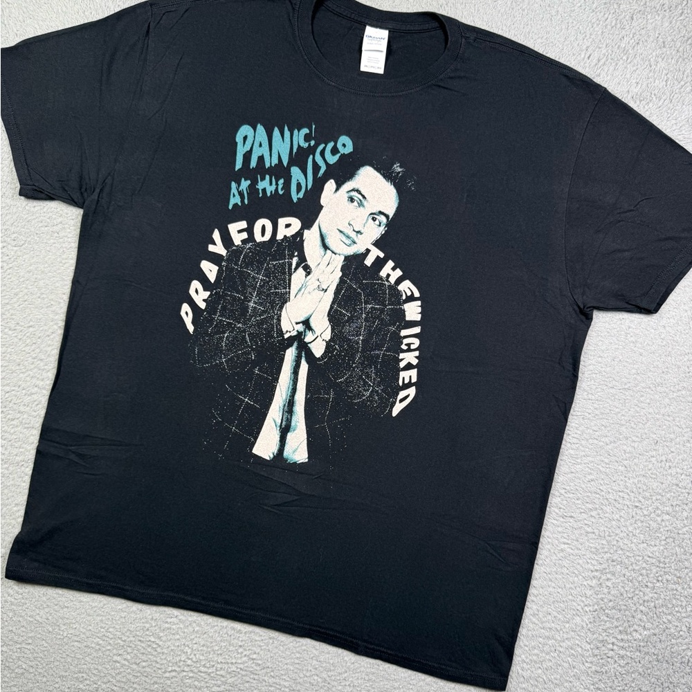 Panic! At The Disco Pray for the Wicked tour T-shirt
